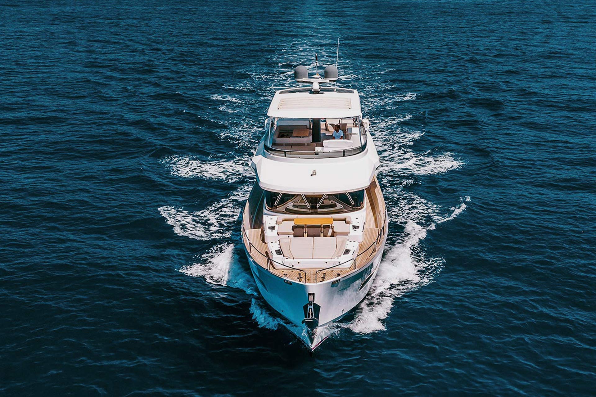 background-yacht-salacia-charter-alexferrerfotografo